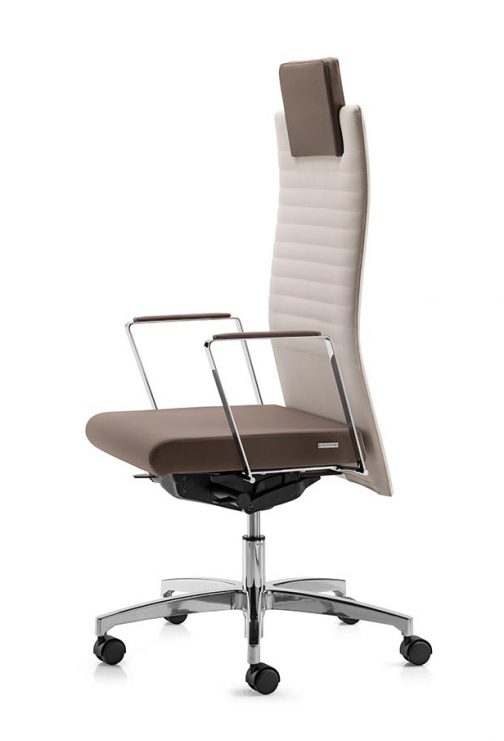 Dama_imbottita_Moving_chair_01 Dama_imbottita_Moving_chair_01